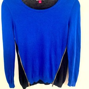 Vince camuto black & blue colorblock sweater with zipper details. Sz. S